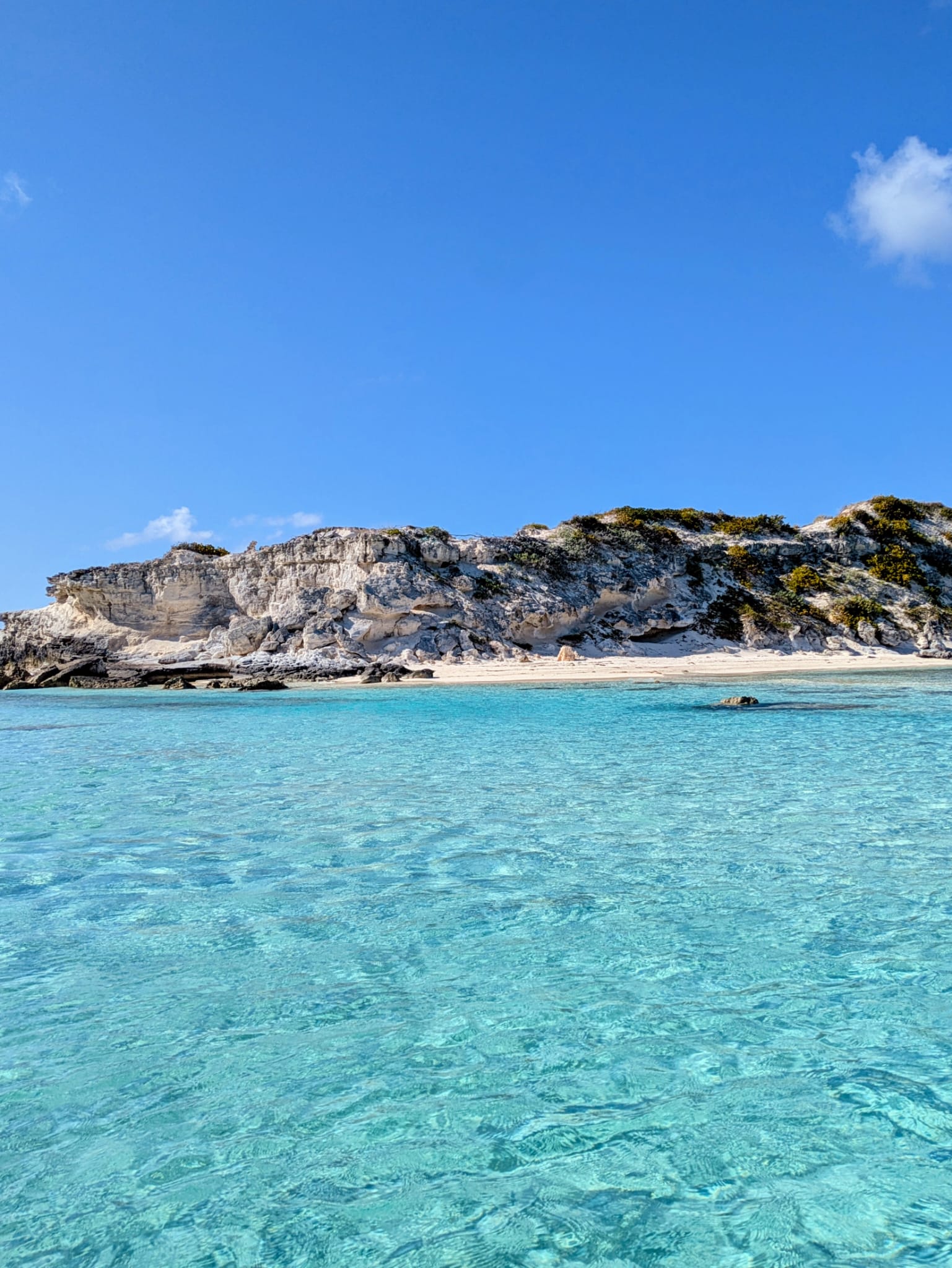 Jumentos and Ragged Islands remote charter scenery